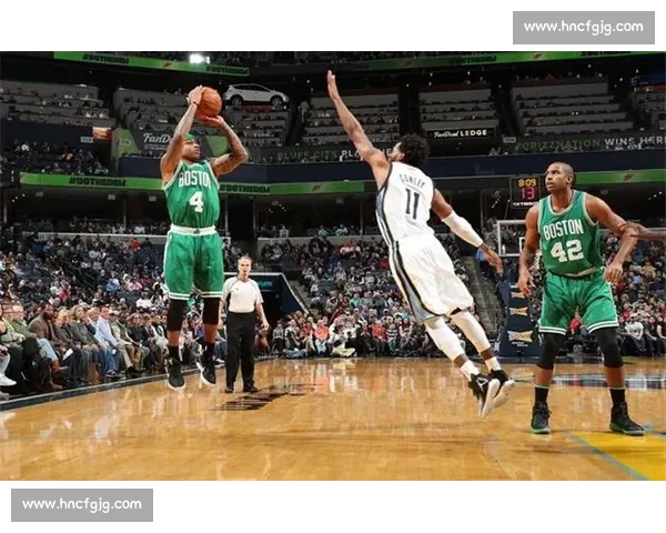 雷霆对决灰熊全场录像解析关键回合与胜负转折深度复盘战术细节